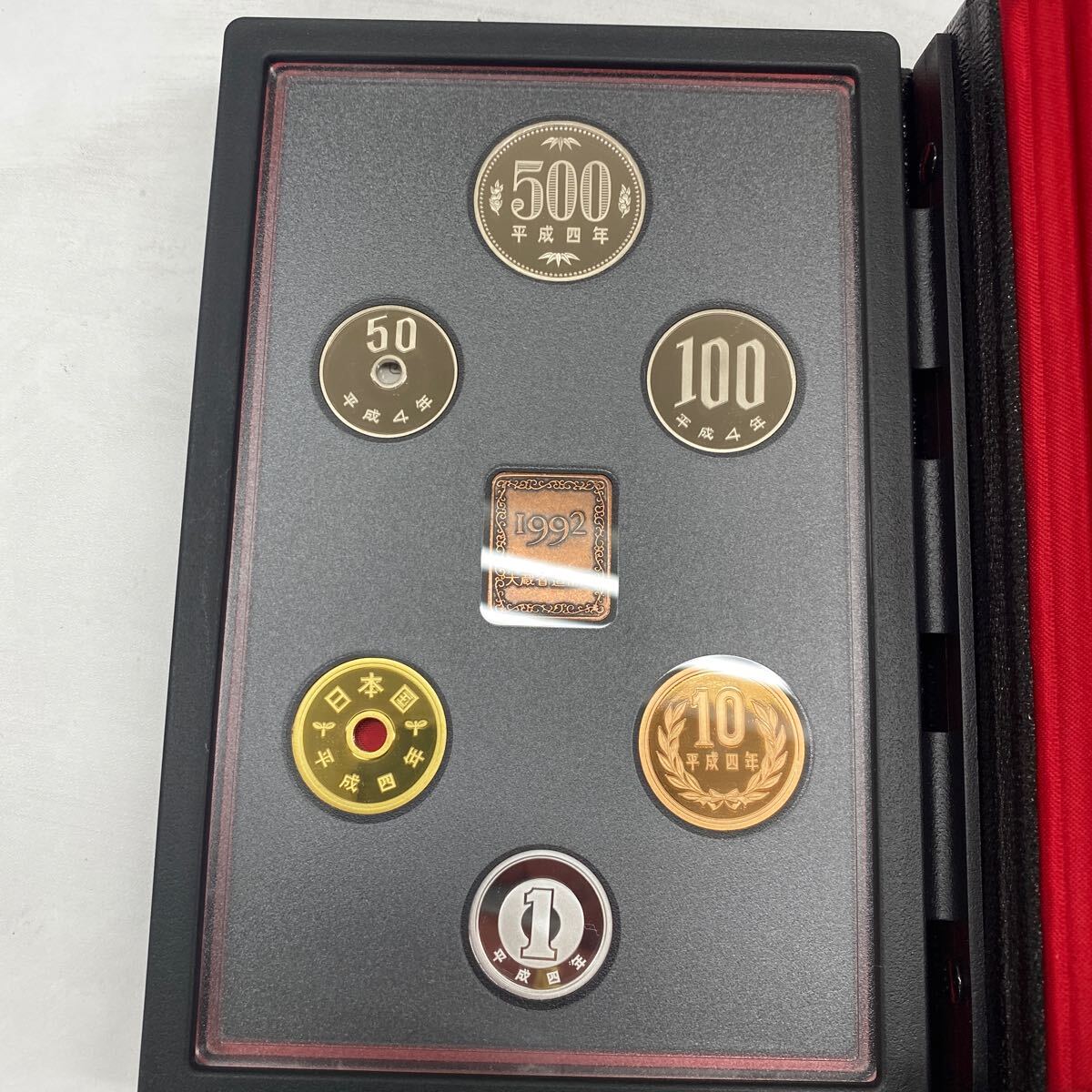 送料無料特集 | 激安の新品・型落ち・アウトレット 極美品 2ytR プルーフ貨幣セット ミントセット 平成4年 1992年 Collection