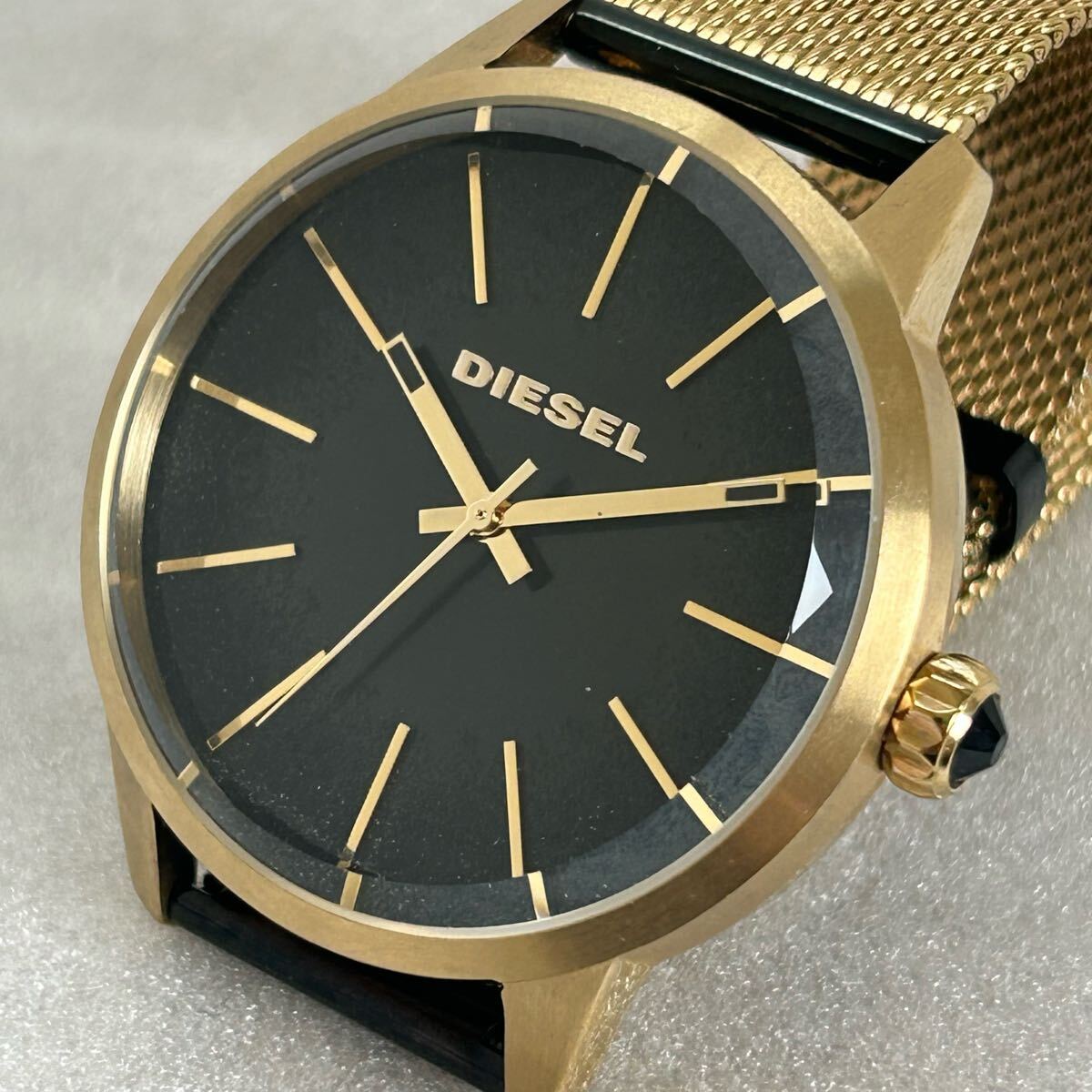1000円〜 DIESEL 腕時計 稼働品 DZ-5576 ディーゼル ラウンド 1000円〜 DIESEL 腕時計 稼働品 DZ-5576 ディーゼル ラウンド