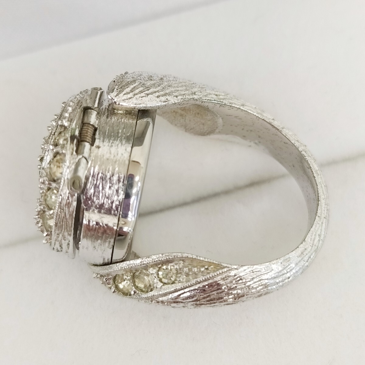 美品】【稼働品】Chandler RING WATCH 17JEWELS INCABLOC 美品】【稼働品】Chandler RING WATCH 17JEWELS INCABLOC