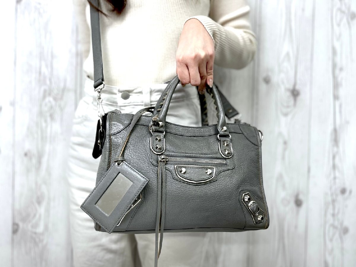 極美品 BALENCIAGA バレンシアガ ザ・シティ ハンドバッグ 極美品 BALENCIAGA バレンシアガ ザ・シティ ハンドバッグ