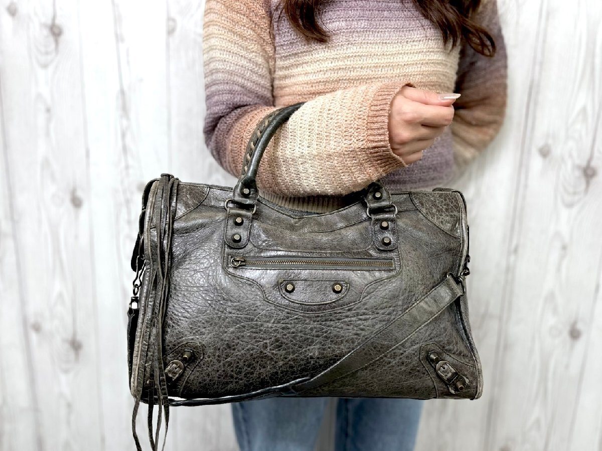 美品 BALENCIAGA バレンシアガ ザ・シティ ハンドバッグ 美品 BALENCIAGA バレンシアガ ザ・シティ ハンドバッグ
