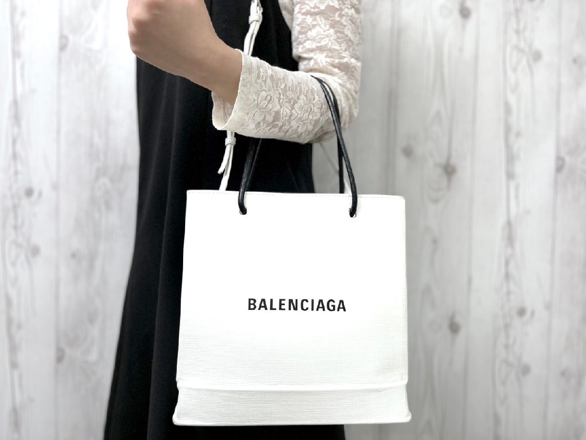 極美品 BALENCIAGA バレンシアガ ノースサウス ショッピング S 極美品 BALENCIAGA バレンシアガ ノースサウス ショッピング S