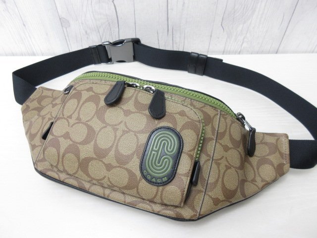 極美品 COACH コーチ シグネチャー ボディバッグ ウエストポーチ 極美品 COACH コーチ シグネチャー ボディバッグ ウエストポーチ