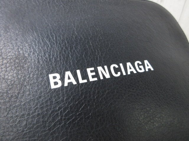 極美品 BALENCIAGA バレンシアガ エブリデイ カメラバッグ 極美品 BALENCIAGA バレンシアガ エブリデイ カメラバッグ