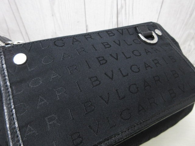 極美品 BVLGARI ブルガリ ロゴマニア ボディバッグ ウエスト 極美品 BVLGARI ブルガリ ロゴマニア ボディバッグ ウエスト