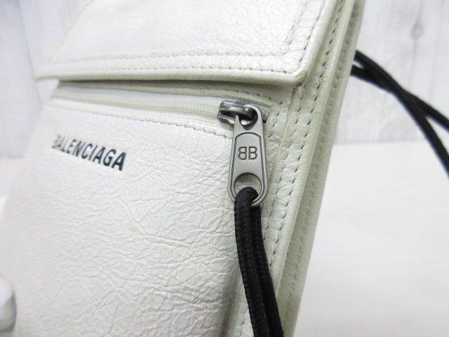 美品 BALENCIAGA バレンシアガ エクスプローラー スモールポーチ 美品 BALENCIAGA バレンシアガ エクスプローラー スモールポーチ