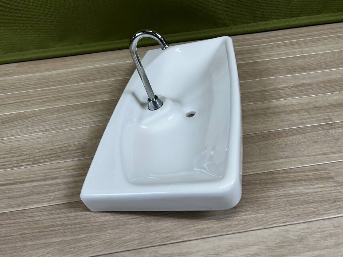 中古】TOTO☆トイレ便器・洋式便器 721B/S721B タンク用の蓋 中古】TOTO☆トイレ便器・洋式便器 721B/S721B タンク用の蓋