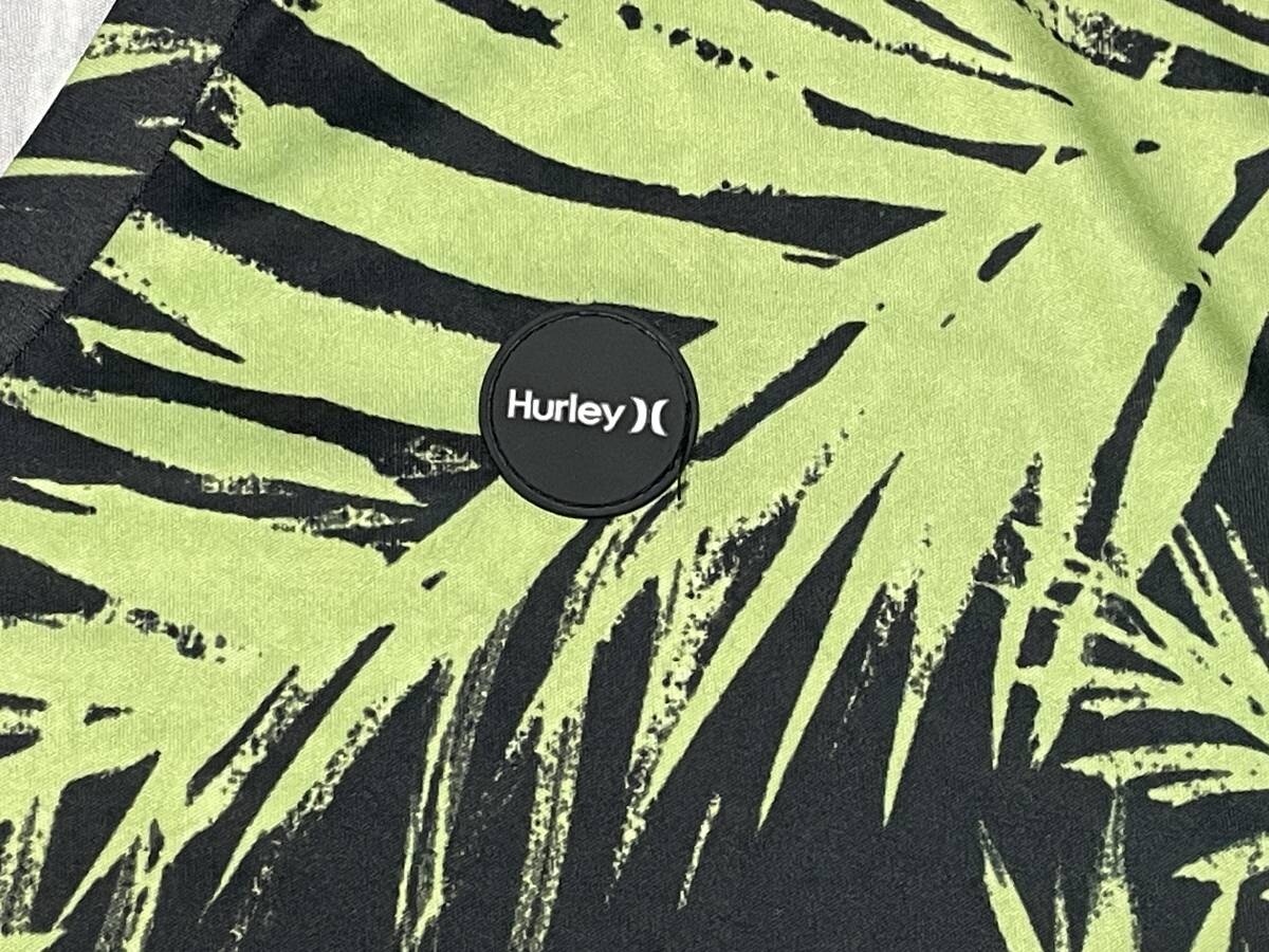 Hurley 巨大フラッグ　表裏デザイン有 Hurley X ハーレーエックス 総柄 PREMIUM FIT Tシャツ ( size XL
