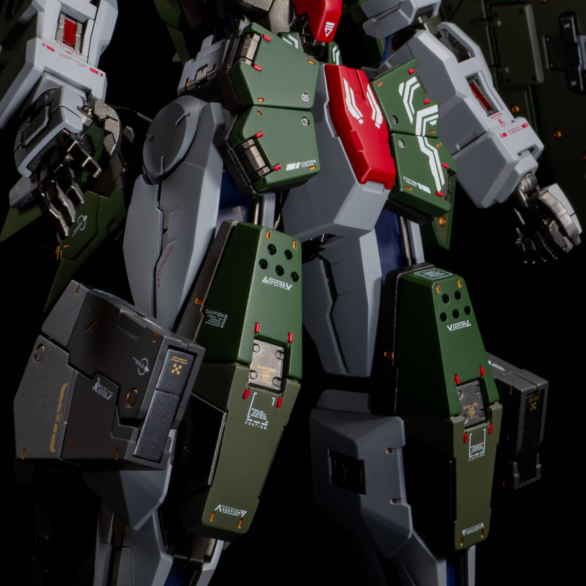MG 1/100 ガンダムデュナメス 徹底改修 改造 カスタム 全塗装 MG 1/100 ガンダムデュナメス 徹底改修 改造 カスタム 全塗装