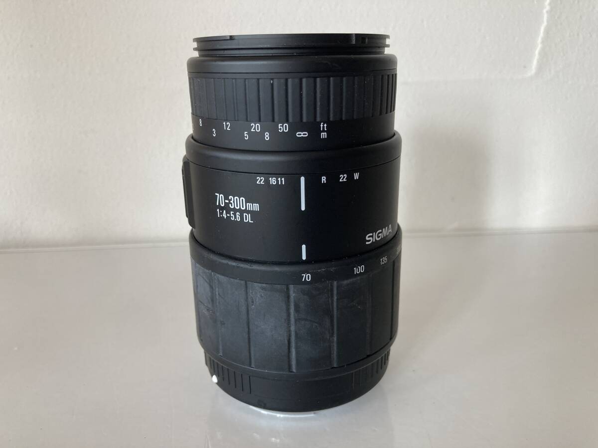 13949) SIGMA 70-300mm DL
