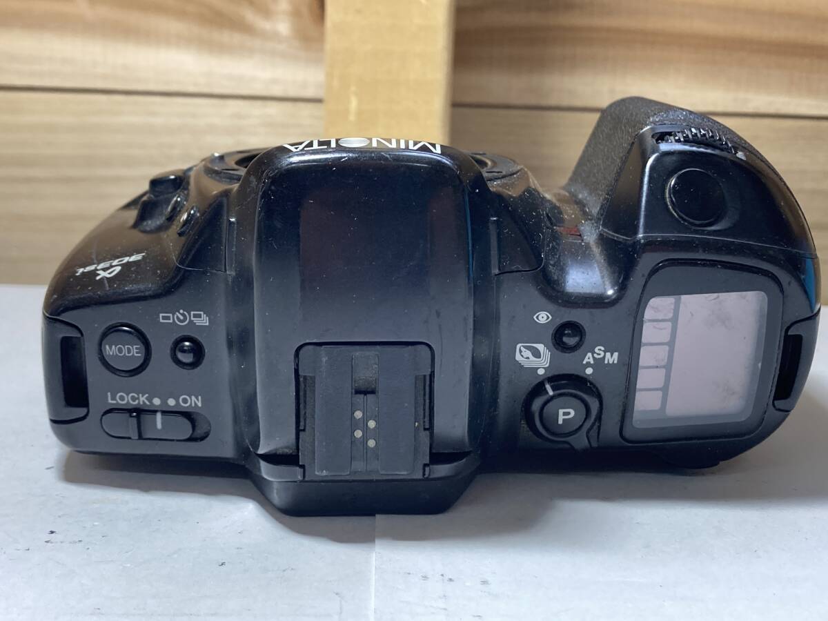 15230) MINOLTA 303si