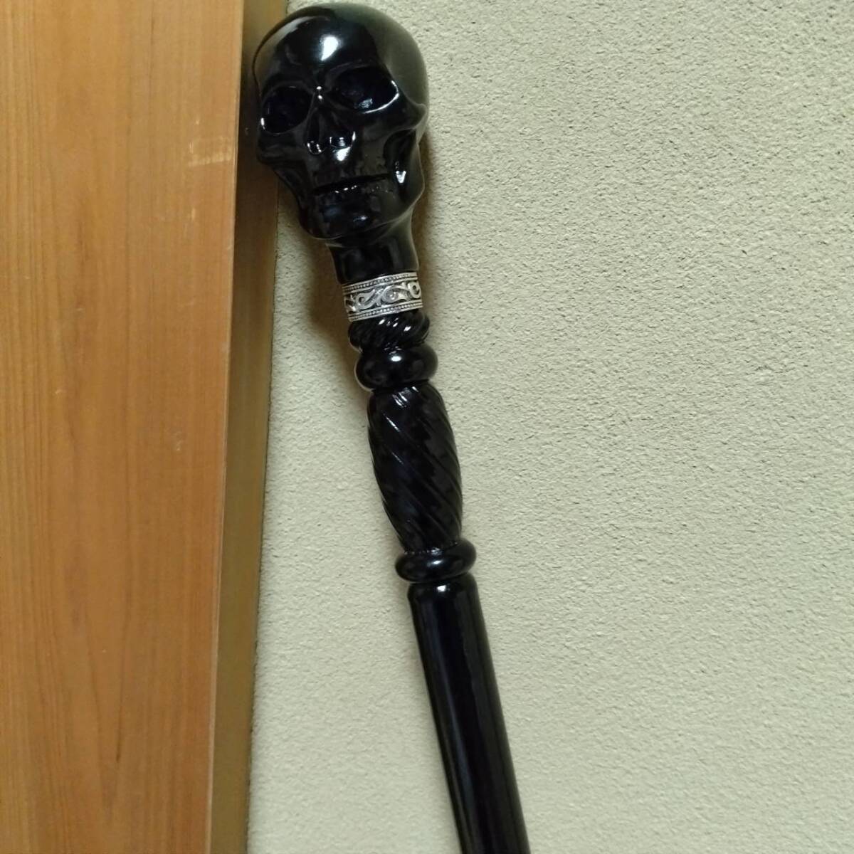 ドクロ　ステッキ　髑髏　杖　木製　95cm　ねじ込み式 杖 つえ ステッキ おしゃれ 人生にロックを！かっこよさと高級感