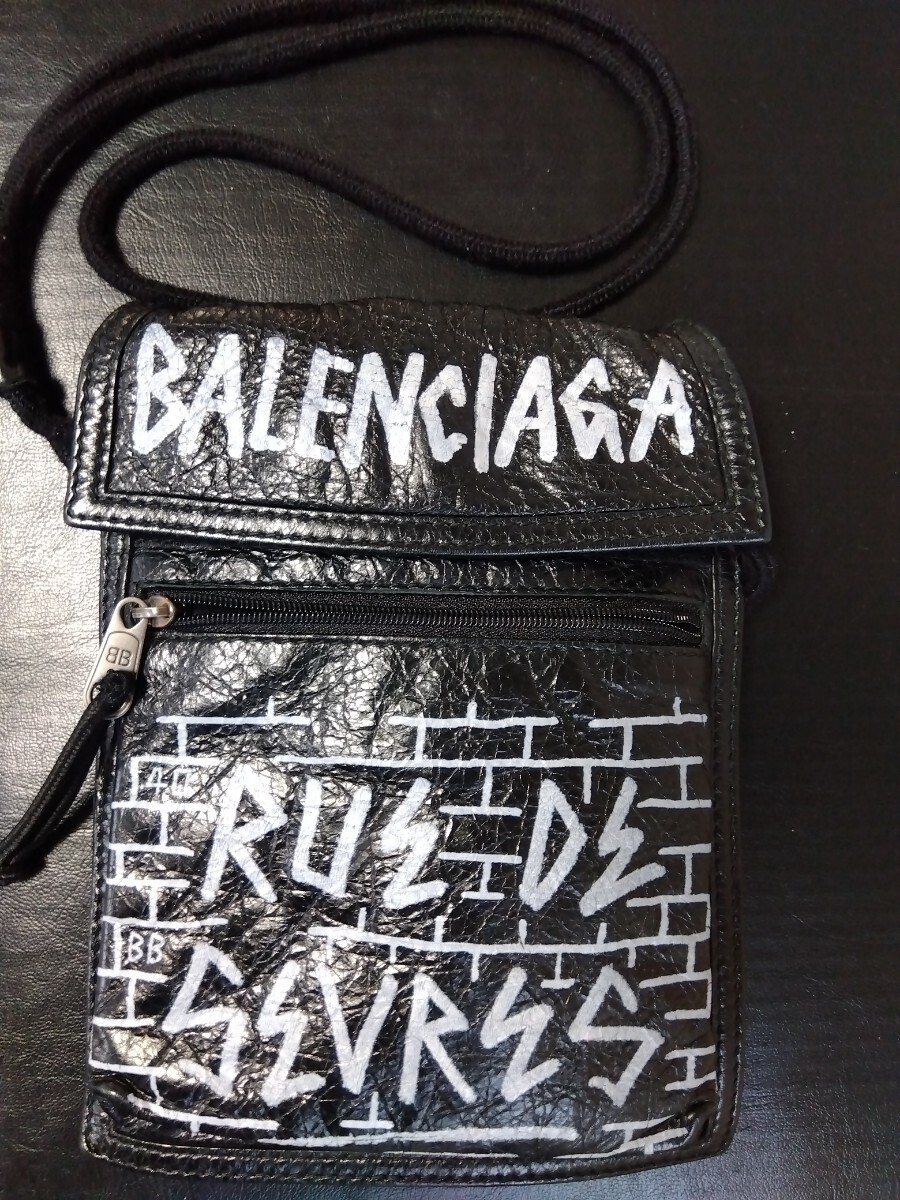 綺麗 バレンシアガ エクスプローラーグラフィティショルダー 綺麗 バレンシアガ エクスプローラーグラフィティショルダー
