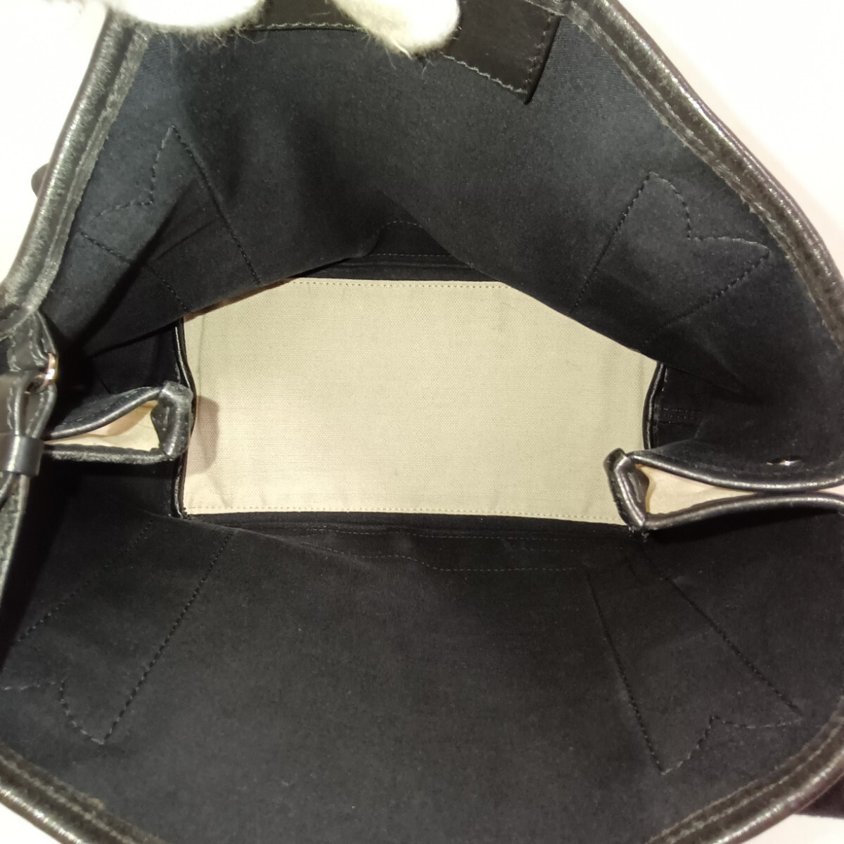 正規品 バレンシアガ ハンドバッグ カバス ポーチ付き 正規品 バレンシアガ ハンドバッグ カバス ポーチ付き