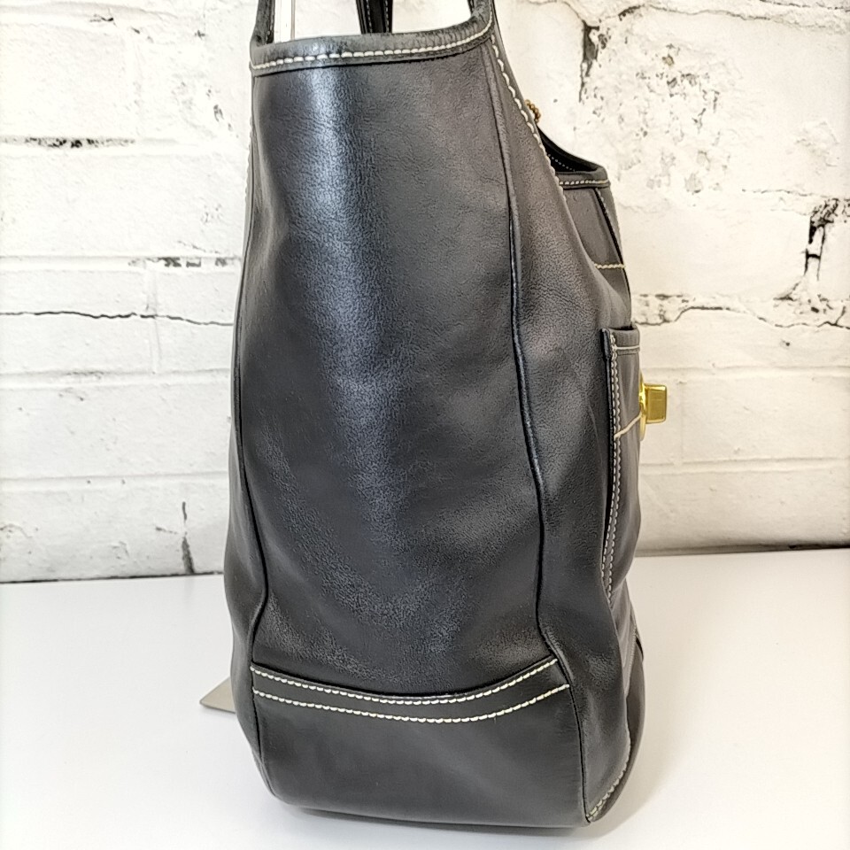 COACH 】 コーチ ターンロック ゴールド金具 レザー ステッチ COACH 】 コーチ ターンロック ゴールド金具 レザー ステッチ