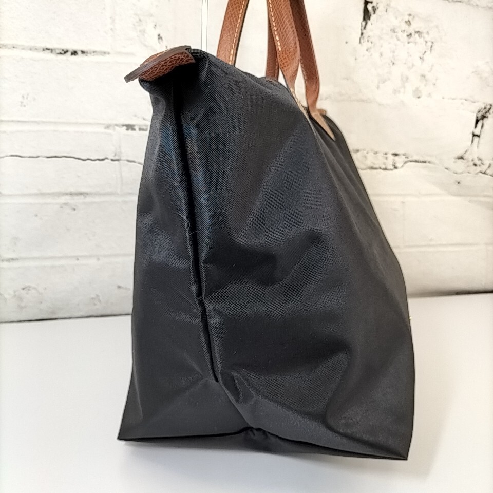 LONGCHAMP 】 ロンシャン プリアージュ ナイロン 一部 ロゴ型 LONGCHAMP 】 ロンシャン プリアージュ ナイロン 一部 ロゴ型