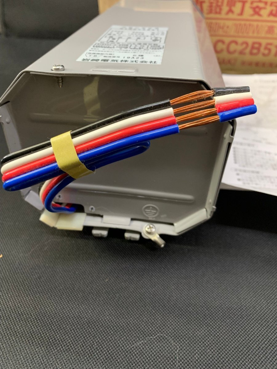 ☆ 岩崎電気 水銀灯安定器 H10CC2B51 IWASAKI 200V 60Hz 1000W ☆ 岩崎電気 水銀灯安定器 H10CC2B51 IWASAKI 200V 60Hz 1000W
