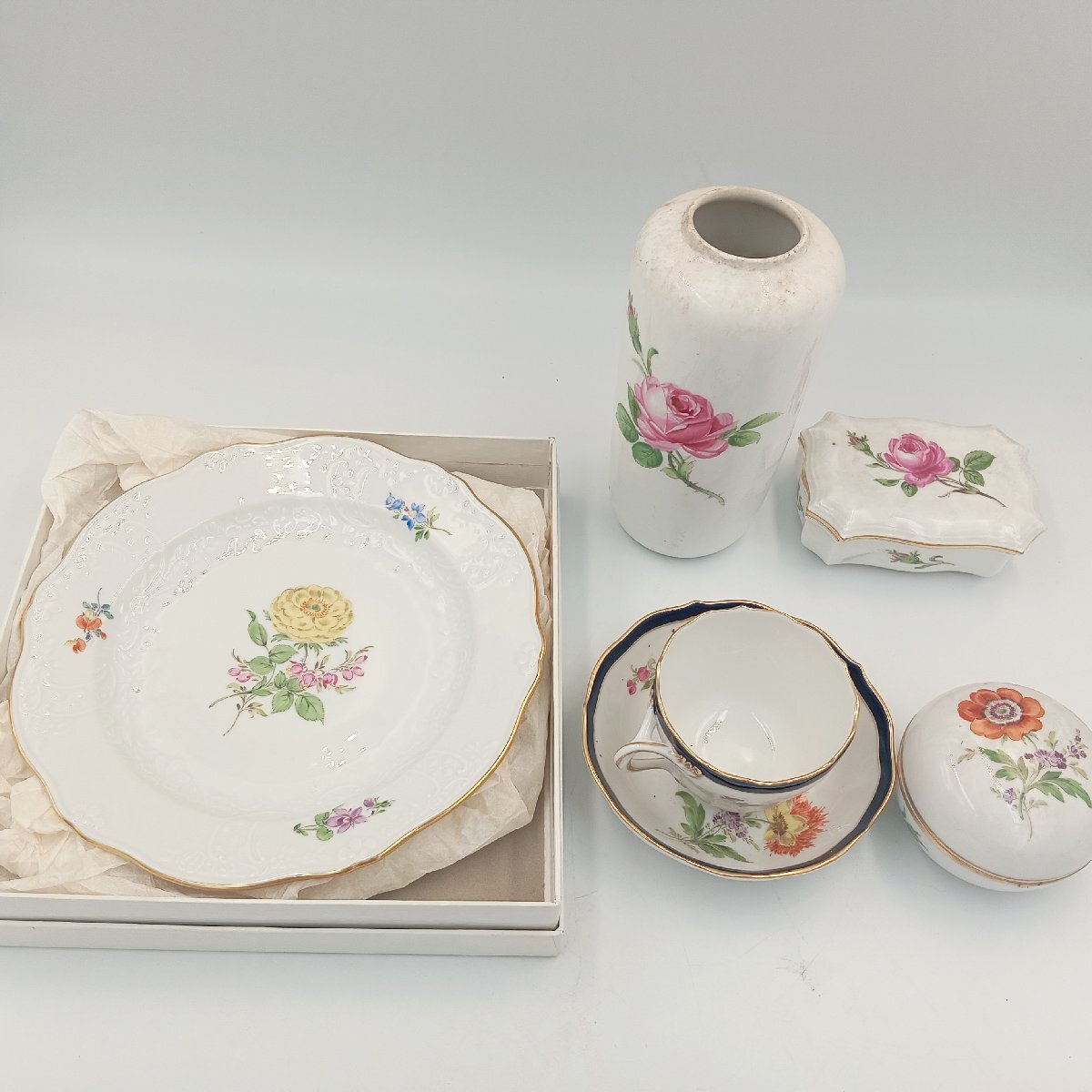 1円 現状品 I055 Meissen マイセン 食器 陶器 5点セット カップ 1円 現状品 I055 Meissen マイセン 食器 陶器 5点セット カップ