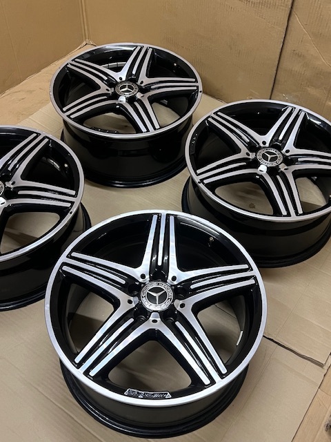 メルセデスベンツ AMG 純正 メルセデス Aクラス W176 AMG 純正アルミホイール A1764010402 18×8J 5穴 112 48 メルセデスベンツ A45 CLA45