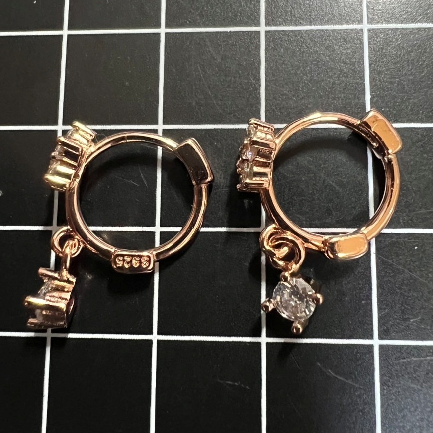 B647 匿名配送 リングピアス レディース ジルコニア ローズゴールド 花 フラワー s925 揺れる フープピアス_画像6