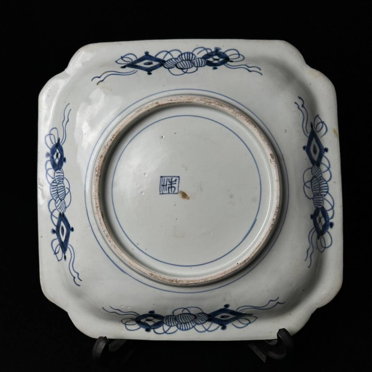 コレクター買取品 江戸後期 古伊万里 染付 風景山水画 在銘 大皿 コレクター買取品 江戸後期 古伊万里 染付 風景山水画 在銘 大皿