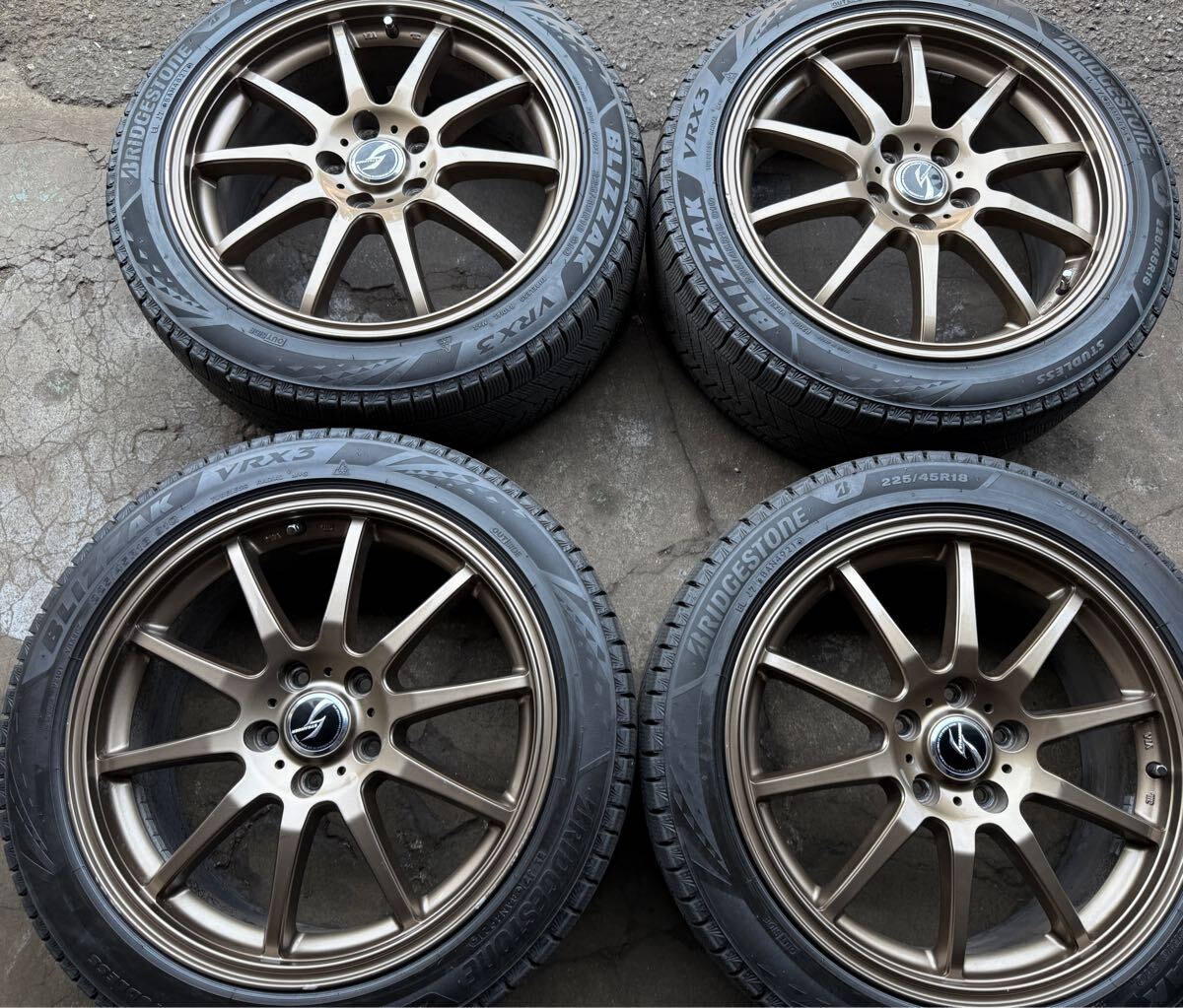  зимний Subaru Levorg Crown Mark X Bridgestone VRX3 2021 год производства глубокий паз 225/45R18 7.5J 114.3 OF53 4шт.
