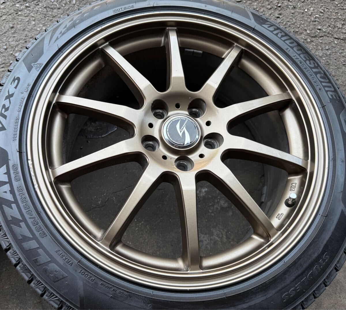  зимний Subaru Levorg Crown Mark X Bridgestone VRX3 2021 год производства глубокий паз 225/45R18 7.5J 114.3 OF53 4шт.