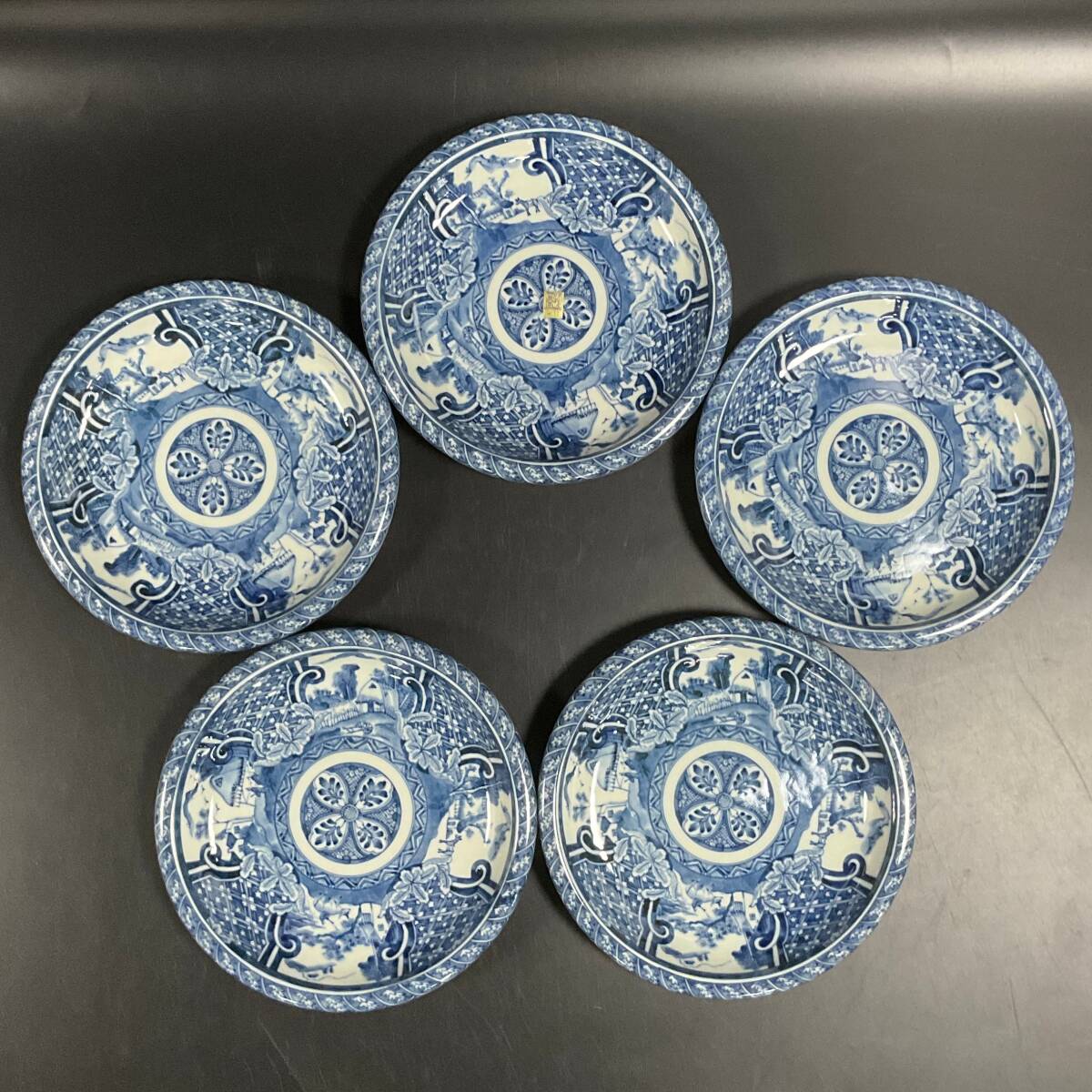 61535T】龍峰窯 大皿5枚揃 祥瑞玉渕22大皿揃 三洋陶器 染付 未 61535T】龍峰窯 大皿5枚揃 祥瑞玉渕22大皿揃 三洋陶器 染付 未
