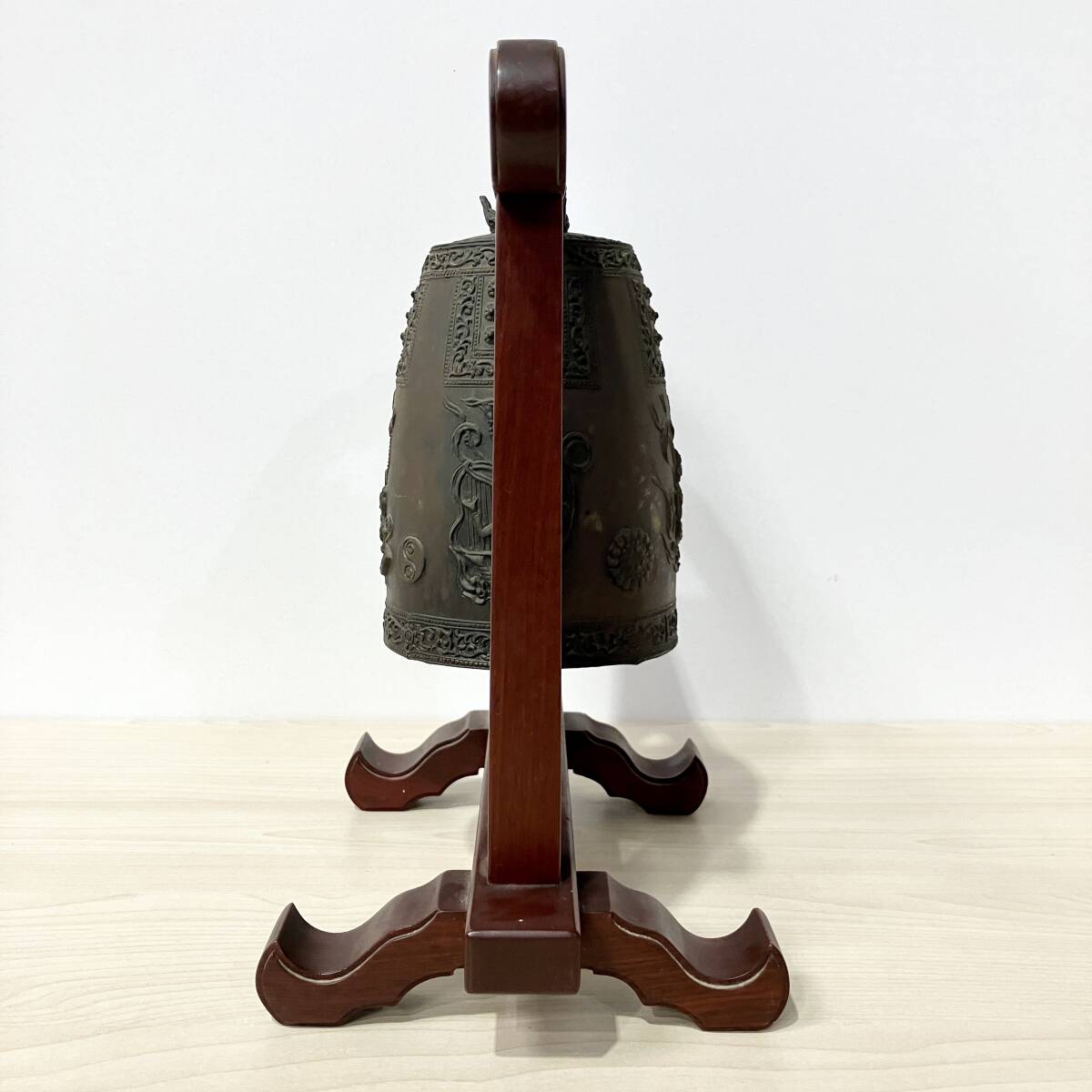 蘇さ(UNY152) 銅製釣鐘 古銅製 吊鐘 仏教美術 中古品 100サイズ 蘇さ(UNY152) 銅製釣鐘 古銅製 吊鐘 仏教美術 中古品 100サイズ