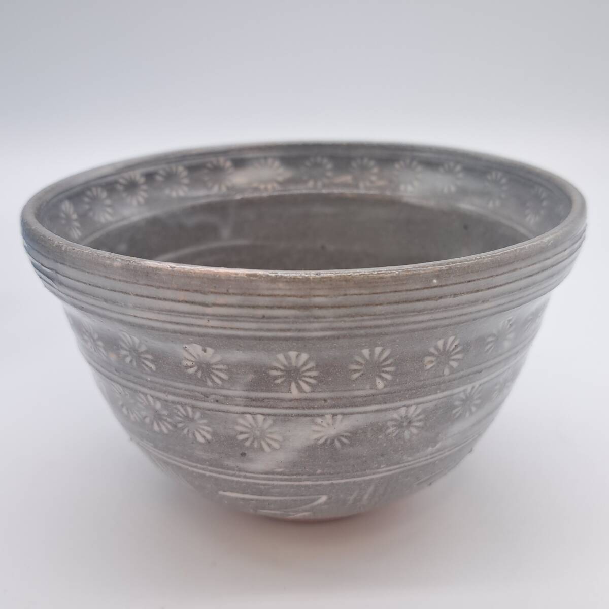 S8539K○ たち吉 三島手 青嵐 茶碗 創作陶器 共箱 茶道具 煎茶 S8539K○ たち吉 三島手 青嵐 茶碗 創作陶器 共箱 茶道具 煎茶