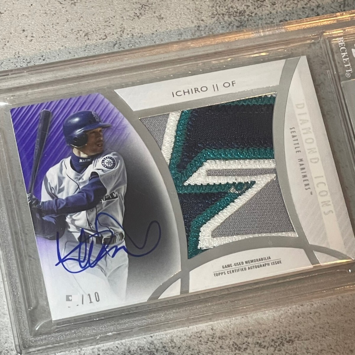 BGS鑑定済 Topps イチロー ICHIRO 試合着用 ジャンボパッチ 直筆 BGS鑑定済 Topps イチロー ICHIRO 試合着用 ジャンボパッチ 直筆