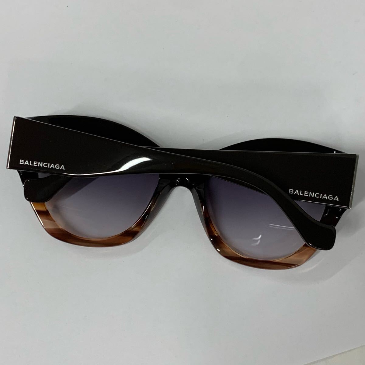 状態良好 BALENCIAGA バレンシアガ サングラス ロゴ BA 103 50B 状態良好 BALENCIAGA バレンシアガ サングラス ロゴ BA 103 50B