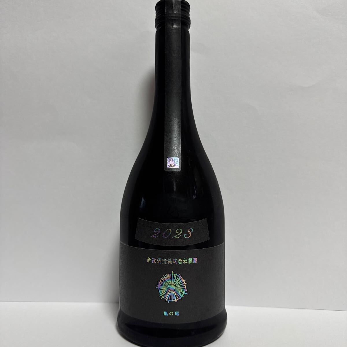 新政酒造 水墨 アッシュ Colors 日本酒 新政 生木桶純米 冷蔵庫 新政酒造 水墨 アッシュ Colors 日本酒 新政 生木桶純米 冷蔵庫