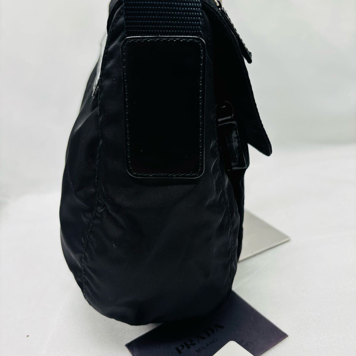 PRADA プラダ ショルダーバッグ 三角ロゴ ナイロン テスート PRADA プラダ ショルダーバッグ 三角ロゴ ナイロン テスート