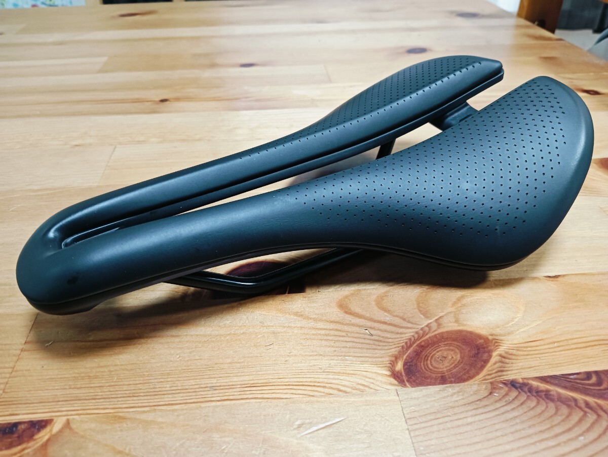 Bontrager aeolus elite 145mm サドル ボントレガー アイオロス Bontrager aeolus elite 145mm サドル ボントレガー アイオロス