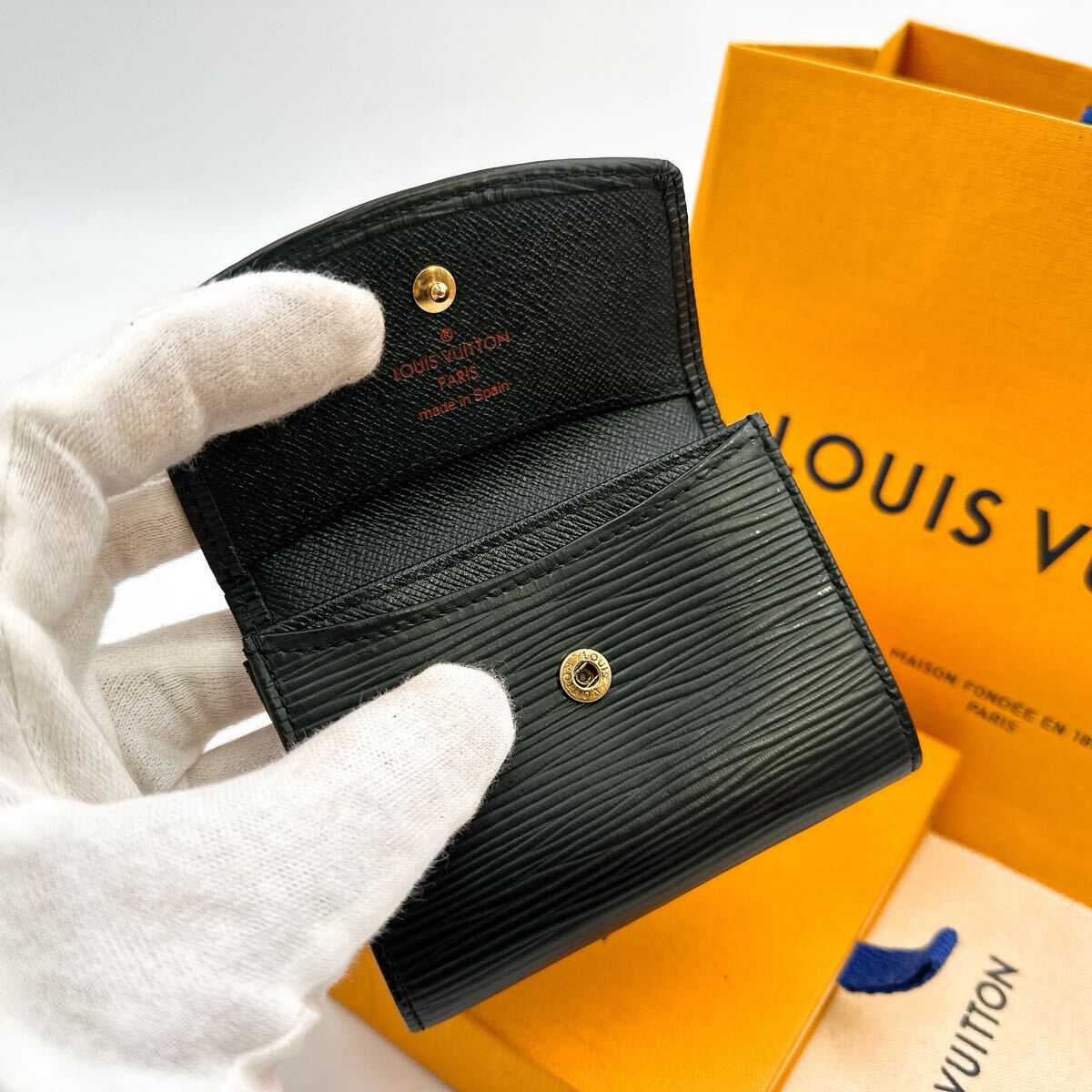 4528【未使用に近い】LOUIS VUITTON ルイヴィトン エピ 4528【未使用に近い】LOUIS VUITTON ルイヴィトン エピ