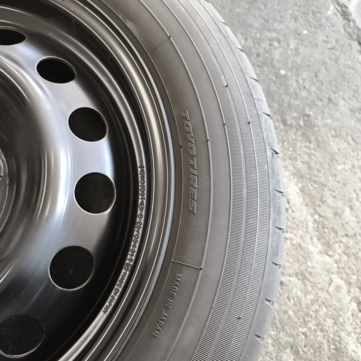 トヨタ ヤリス 純正 タイヤホイール 1本 中古 175/70R14 鉄 トヨタ ヤリス 純正 タイヤホイール 1本 中古 175/70R14 鉄