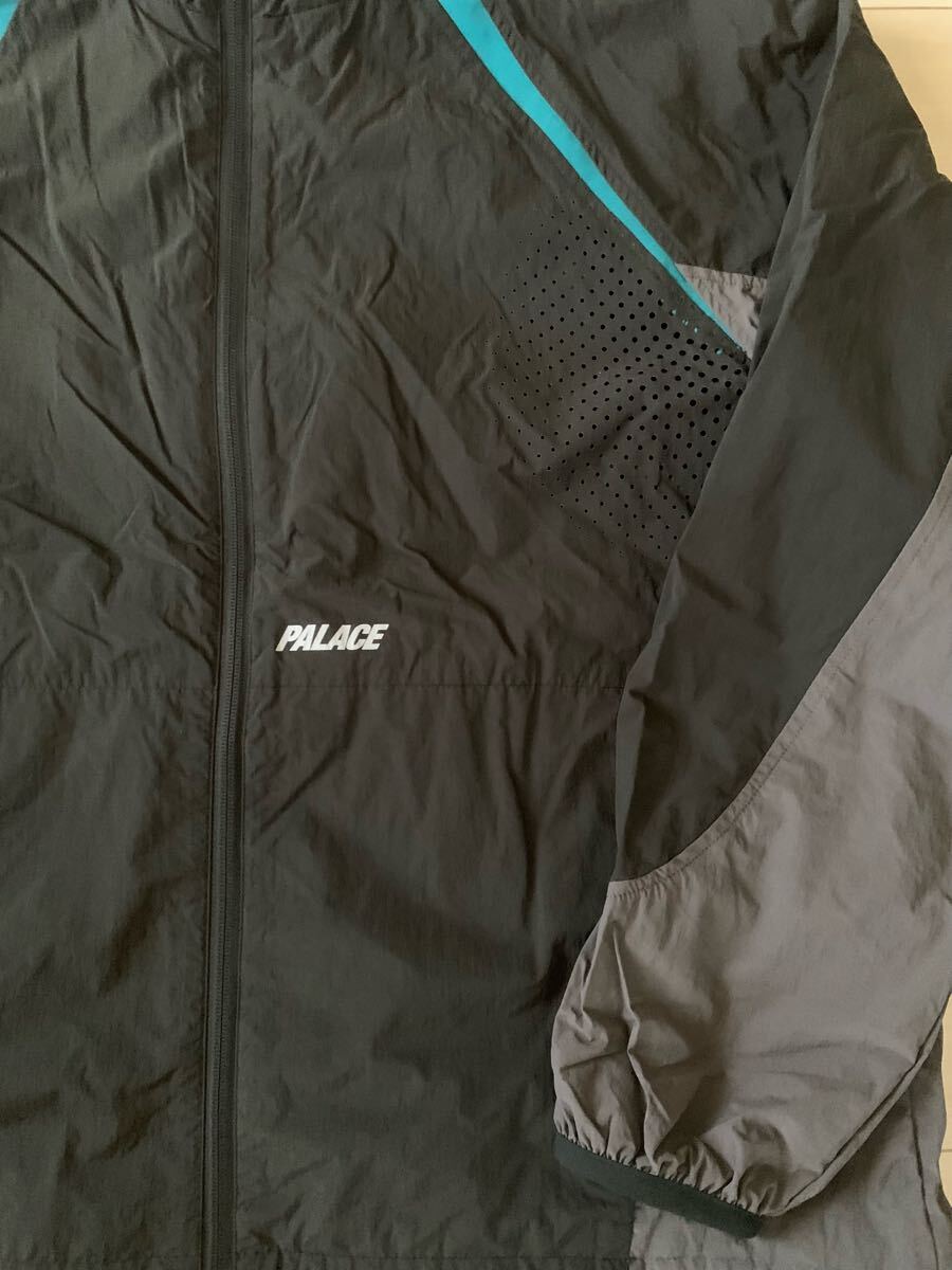 未使用に近い人気完売モデル】PALACE ナイロンジャケット 黒 L 未使用に近い人気完売モデル】PALACE ナイロンジャケット 黒 L