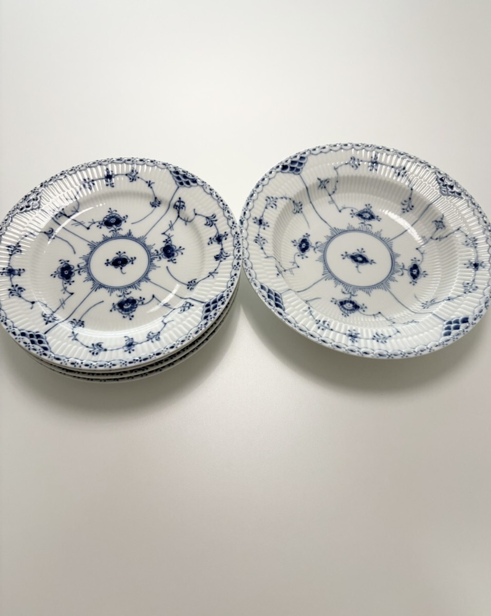 美品!】ロイヤルコペンハーゲン ハーフレース約19cm4枚 スープ 美品!】ロイヤルコペンハーゲン ハーフレース約19cm4枚 スープ