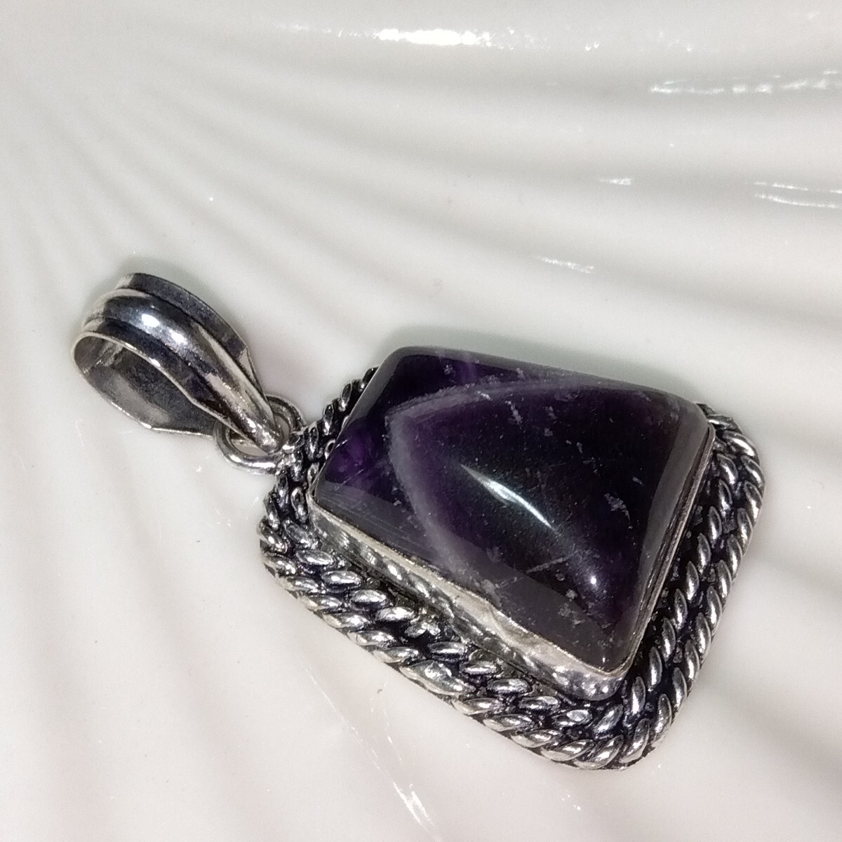 アメジスト★《愛の守護石》パワーストーン★ペンダントトップ★大きめ★AP-25★現品★1個《同梱・まとめて取引可能》_画像7