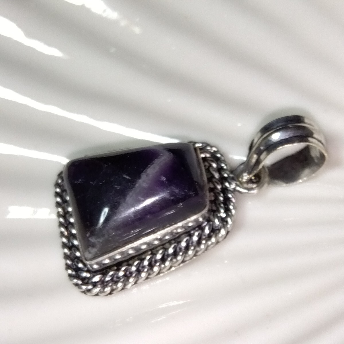 アメジスト★《愛の守護石》パワーストーン★ペンダントトップ★大きめ★AP-25★現品★1個《同梱・まとめて取引可能》_画像8