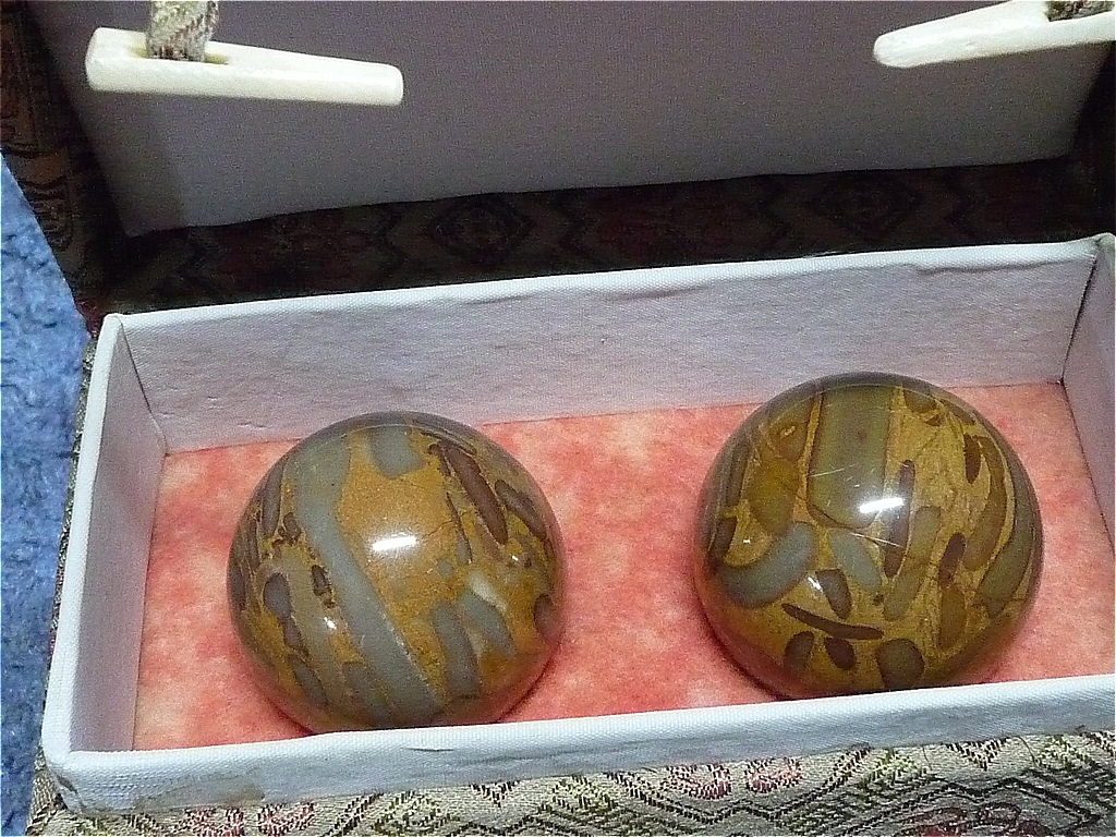 健身球 中国太原 石楼山 HEALTHY BALL 健康マッサージ ヘルシーボール 天然石 健康用品 中国製 _画像3