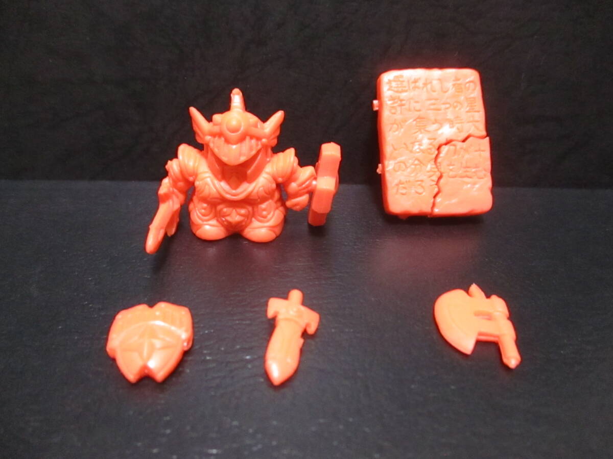 SDガンダム 消しゴム ガン消し 騎士ガンダム(三種の神器装着 SDガンダム 消しゴム ガン消し 騎士ガンダム(三種の神器装着