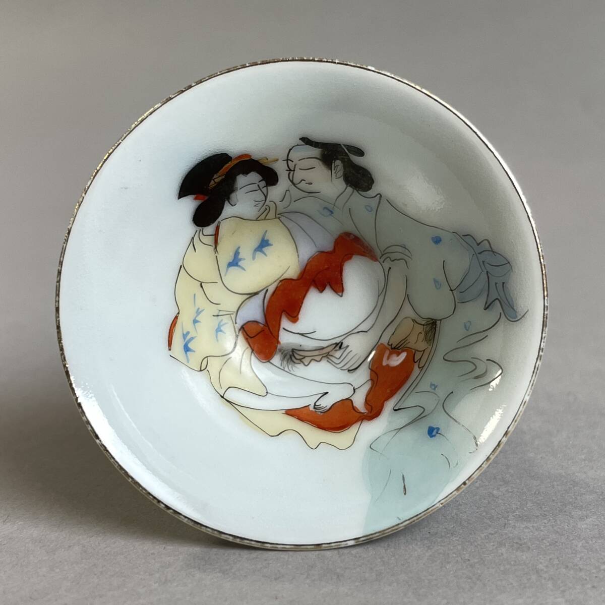 MS2859 時代 九谷焼 春画 艶画 枕絵 酒盃 杯 5点 絵変わり MS2859 時代 九谷焼 春画 艶画 枕絵 酒盃 杯 5点 絵変わり