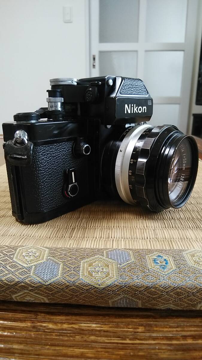 日本光学カメラ・NiKon F2・ニコン・ブラック及びフォトミック 日本光学カメラ・NiKon F2・ニコン・ブラック及びフォトミック
