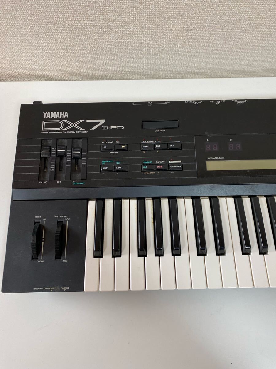 d*☆中古品 YAMAHA ヤマハ DX7Ⅱ-FD シンセサイザー フロッピー d*☆中古品 YAMAHA ヤマハ DX7Ⅱ-FD シンセサイザー フロッピー