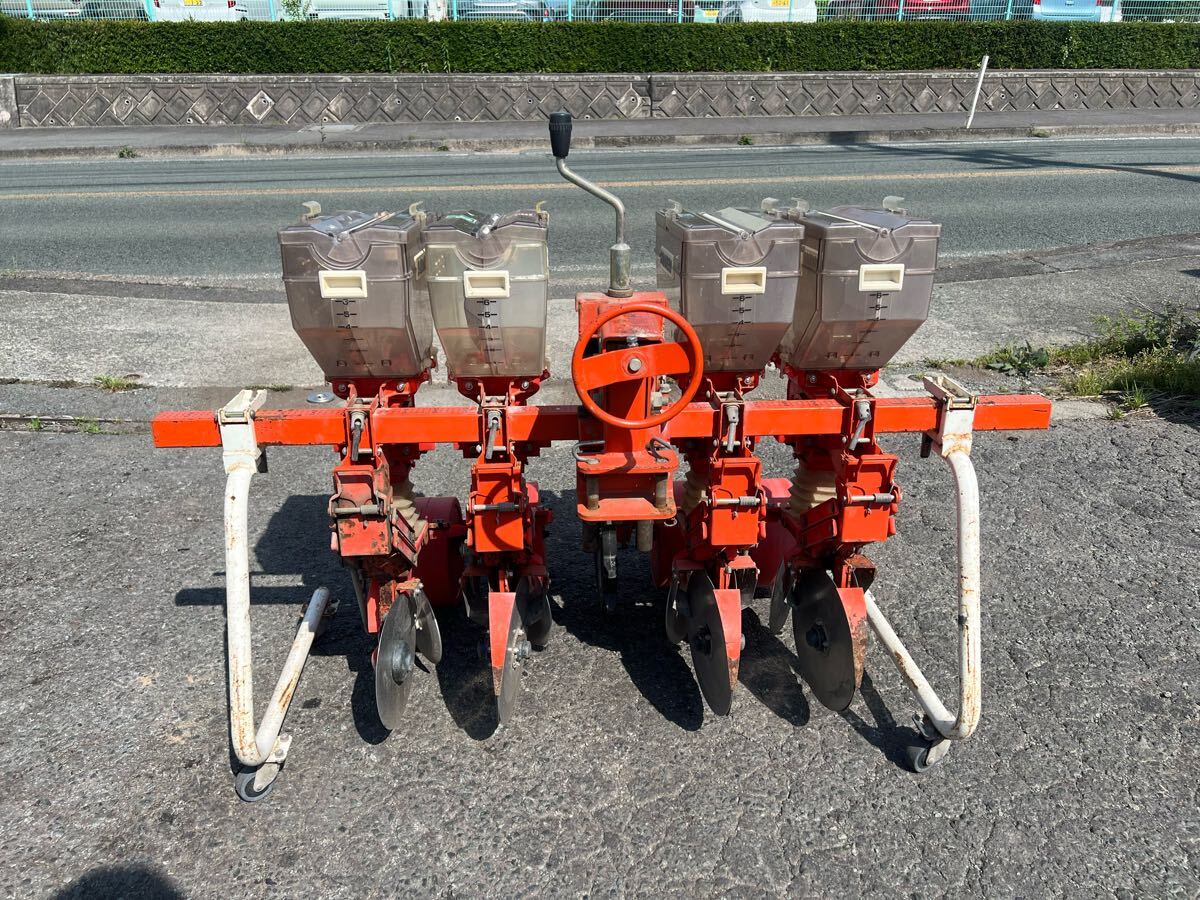 4】☆トラクター用施肥播種機☆ サン機工 さばける号 SO-400 4】☆トラクター用施肥播種機☆ サン機工 さばける号 SO-400
