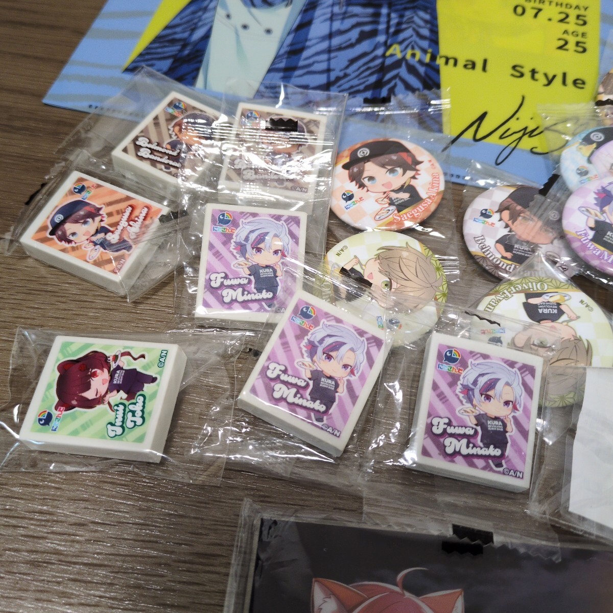 VTuber にじさんじ グッズ まとめ売り アクリルキーホルダー 缶 VTuber にじさんじ グッズ まとめ売り アクリルキーホルダー 缶