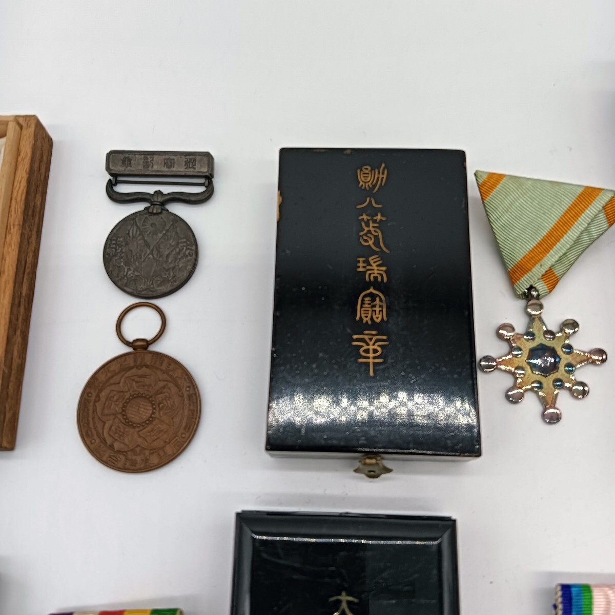 A2481】勲章 徽章 勲六等単光旭日章 勲七等瑞宝章 勲八等瑞宝章 A2481】勲章 徽章 勲六等単光旭日章 勲七等瑞宝章 勲八等瑞宝章