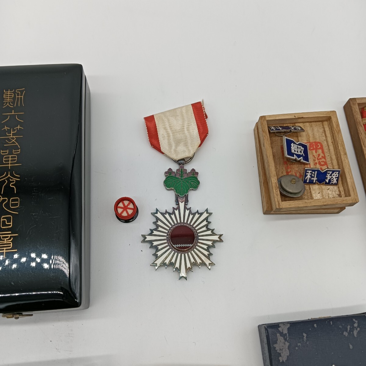 A2481】勲章 徽章 勲六等単光旭日章 勲七等瑞宝章 勲八等瑞宝章 A2481】勲章 徽章 勲六等単光旭日章 勲七等瑞宝章 勲八等瑞宝章